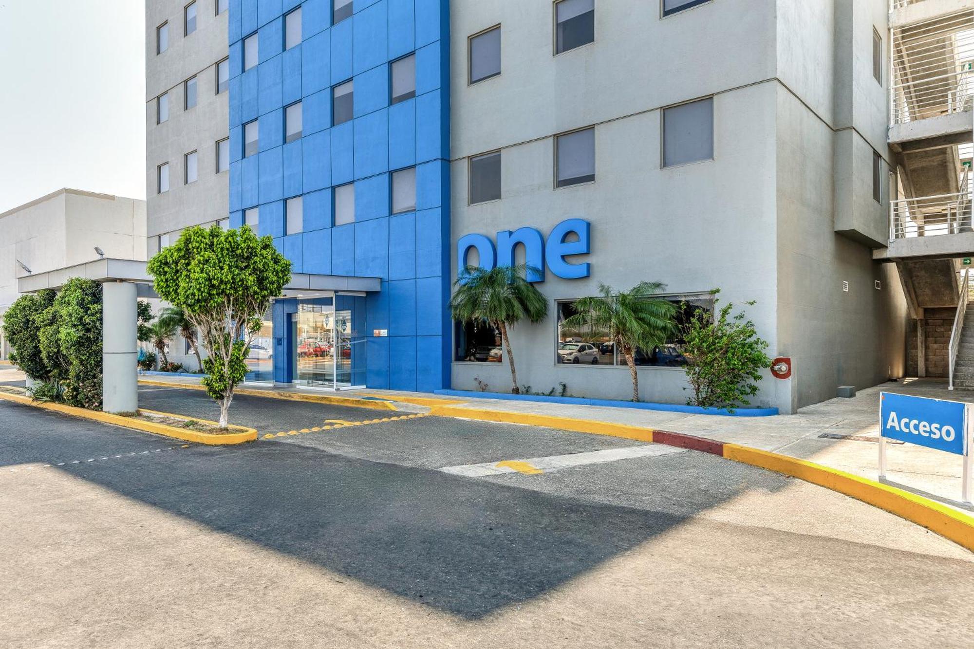 One Salina Cruz Hotel Exterior photo